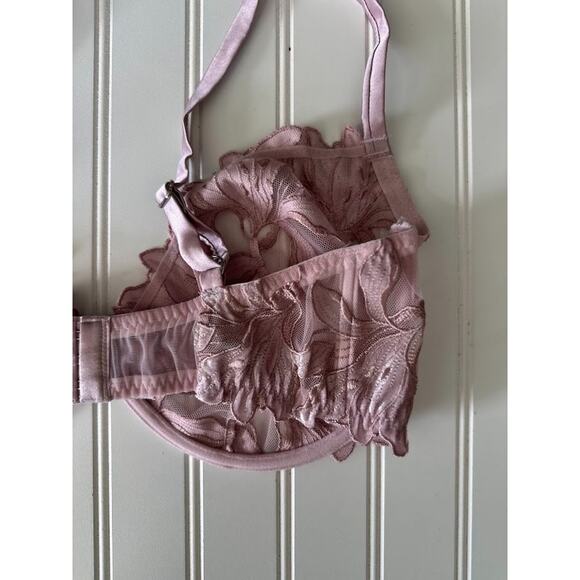 Elegant Pink Lace Lily Bra - Picture 6 of 9